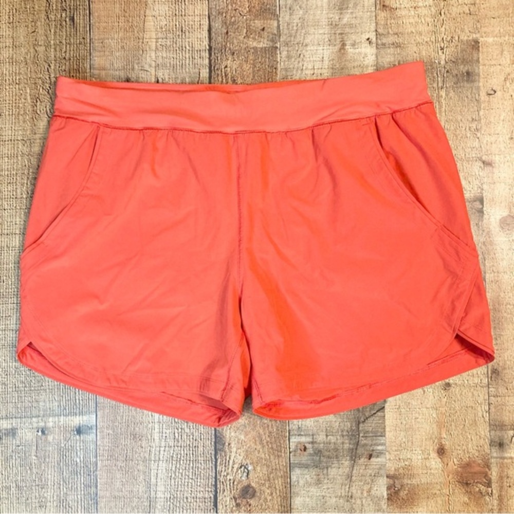 Lands' End Womens Size 18 Coral Orange Active Shorts with Pockets Liner